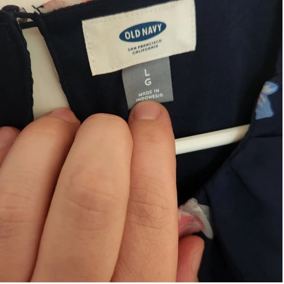 Old Navy Chiffon Maxi Dress Black/Pink Floral NWOT - Picture 2 of 3